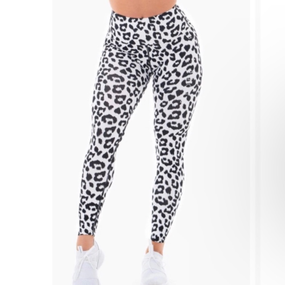 RYDERWEAR CHEETAH LEGGINGS BLACK AND WHITE